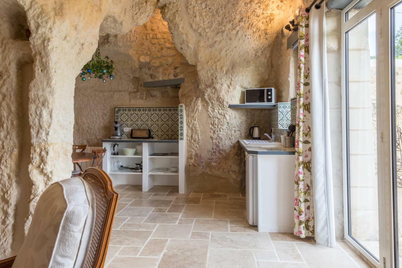 Gite De La Rochere Noizay Exterior photo